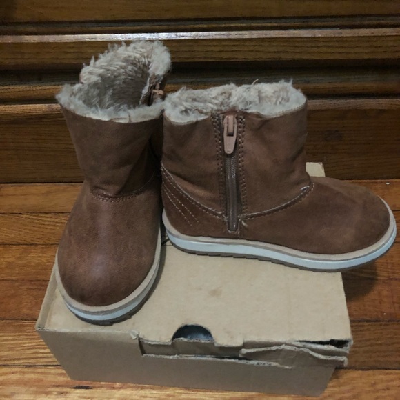Zara toddler fur boots , barely worn. - Picture 4 of 4